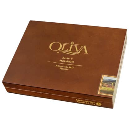 Oliva Serie V Melanio Figurino closed box of cigars